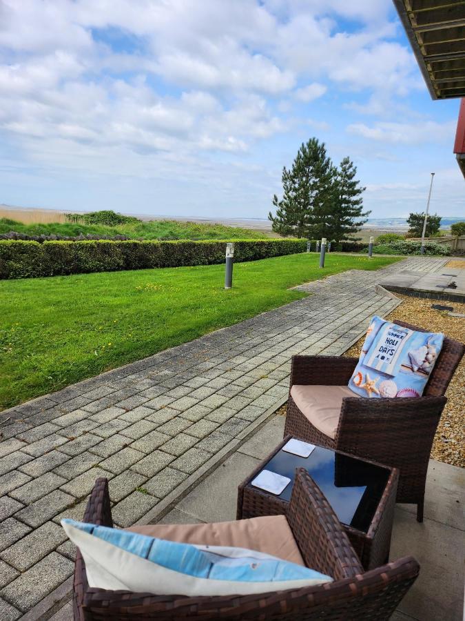 Coastal Apartment With Beach On Your Doorstep! Λανέλι Εξωτερικό φωτογραφία