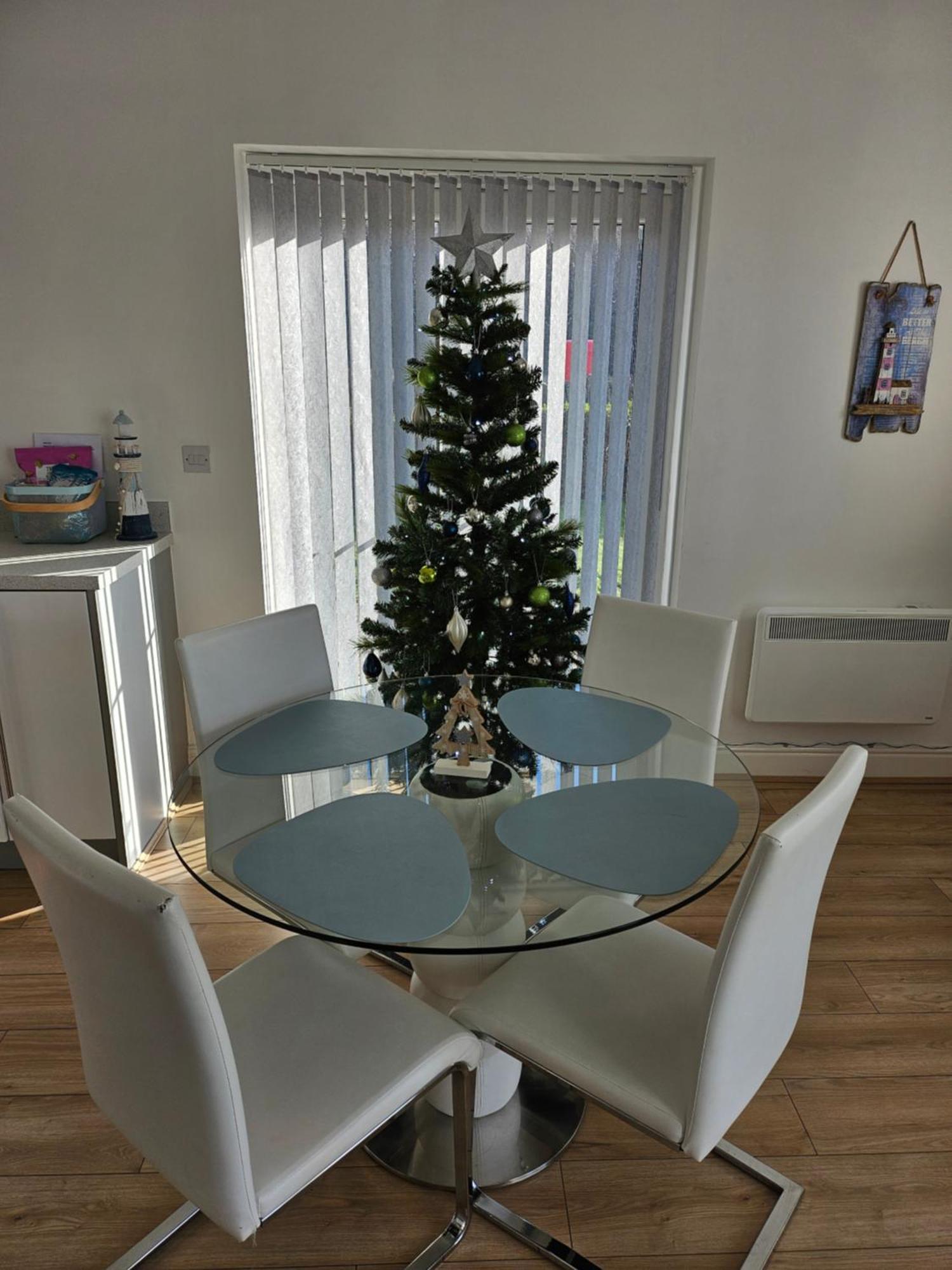 Coastal Apartment With Beach On Your Doorstep! Λανέλι Εξωτερικό φωτογραφία
